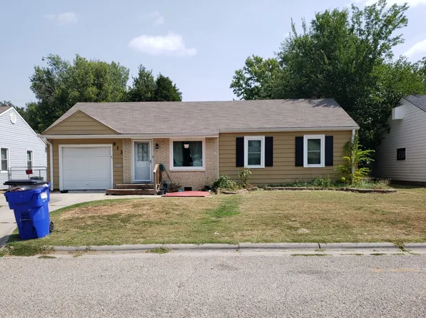 913 Cleary Ave, Junction City, KS 66441