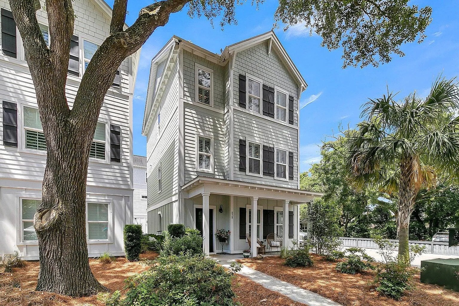 3 bed, 3.5 bath, 1774 sqft, $4,500 — Photo 2