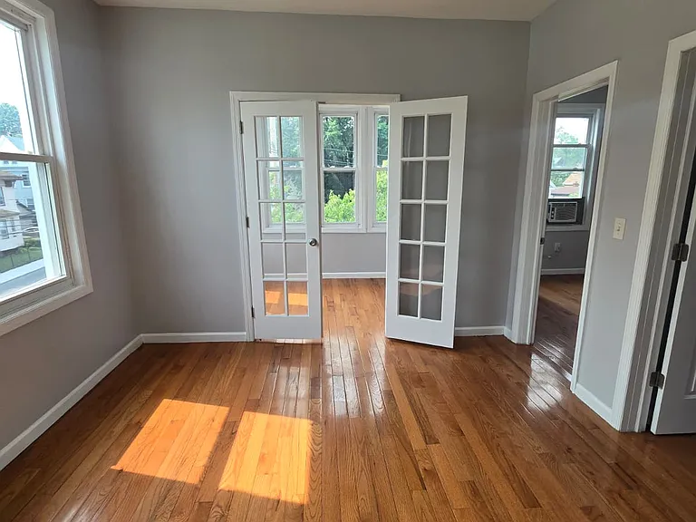 550 Garfield Ave #3A — Photo 5