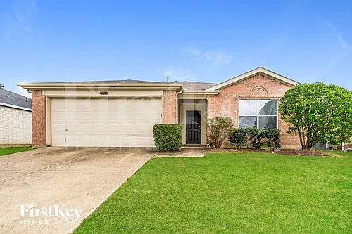 207 Prentice Dr Photo 1