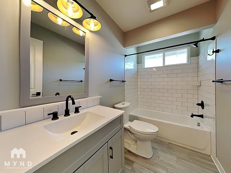405 S Carl St — Photo 11