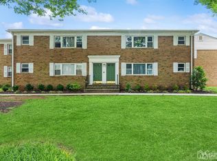 160 Evergreen Rd APT 17B, Edison, NJ 08837