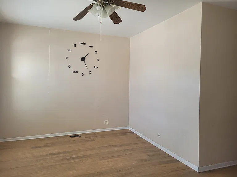 1113 S Loomis St #2 — Photo 4