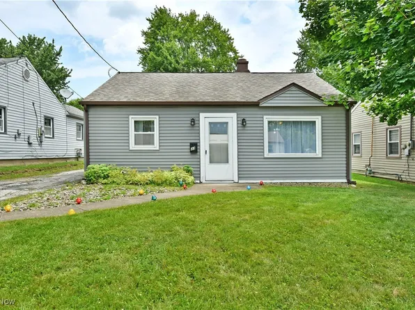 33 McDonald Ave, Niles, OH 44446