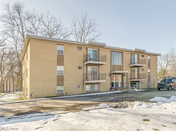 5382 Lee Rd APT 204, Maple Heights, OH 44137