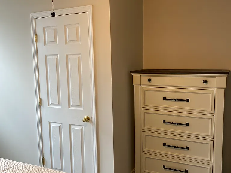 2278 Williams Ave #6 — Photo 4