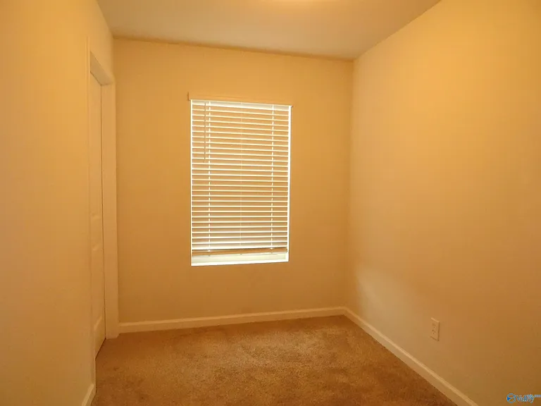 136 Winstead Cir — Photo 8