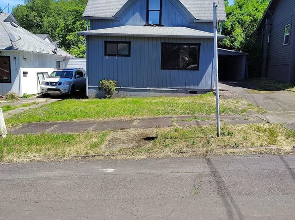365 SE Pitzer St, Roseburg, OR 97470