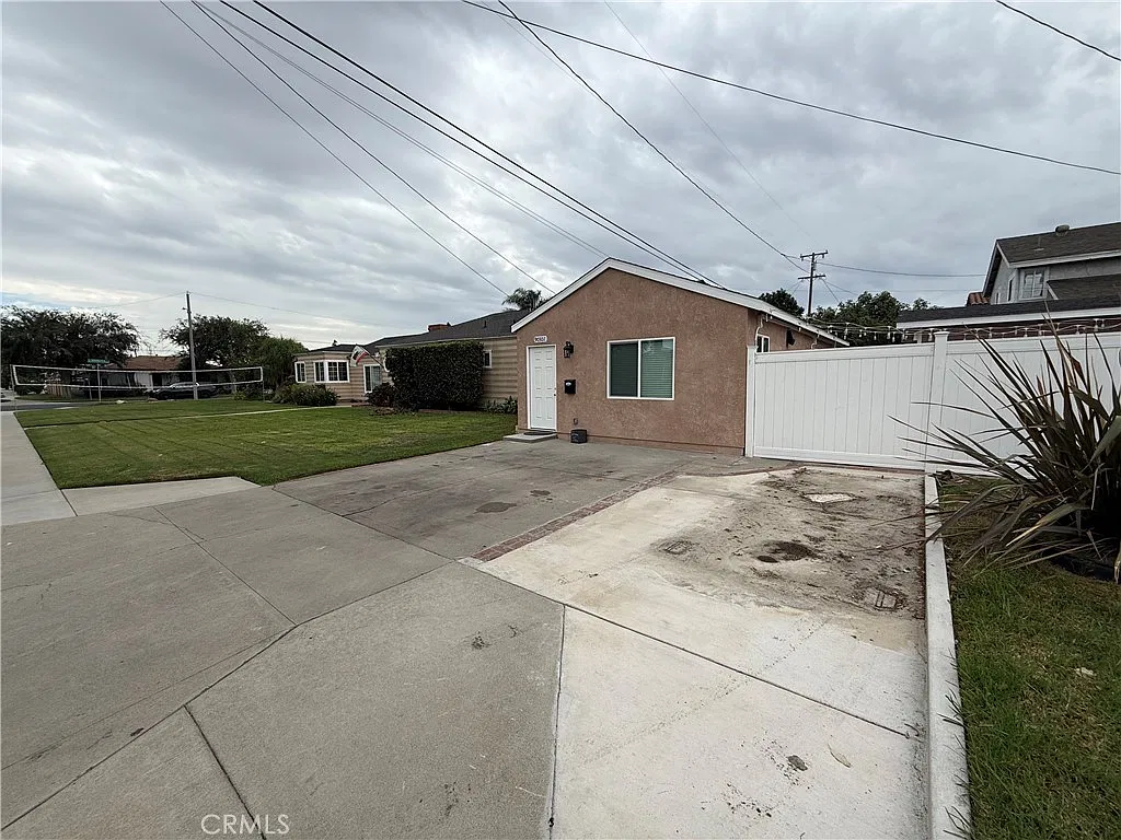 2 bed, 733 sqft, $2,750 — Photo 4