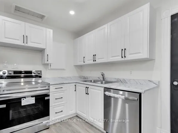 96 Forest Ave, Saint Thomas, ON N5R 2J5