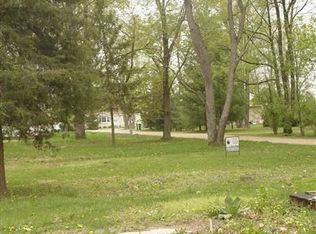 32168 Long St, Colon, MI 49040