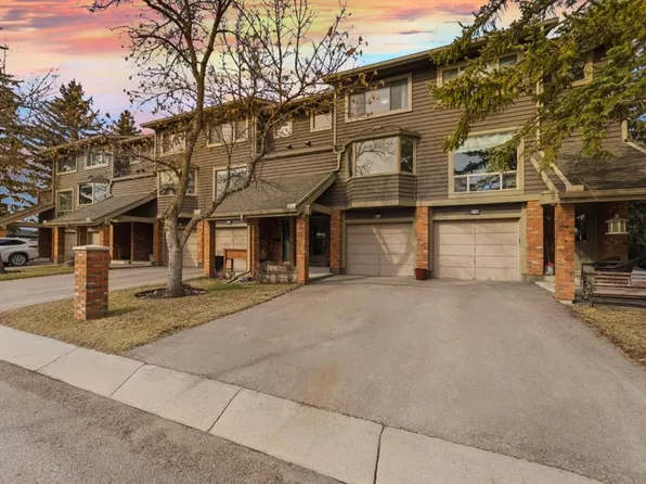 99 E Midpark Gdns SE #28, Calgary, AB T2X 1L5