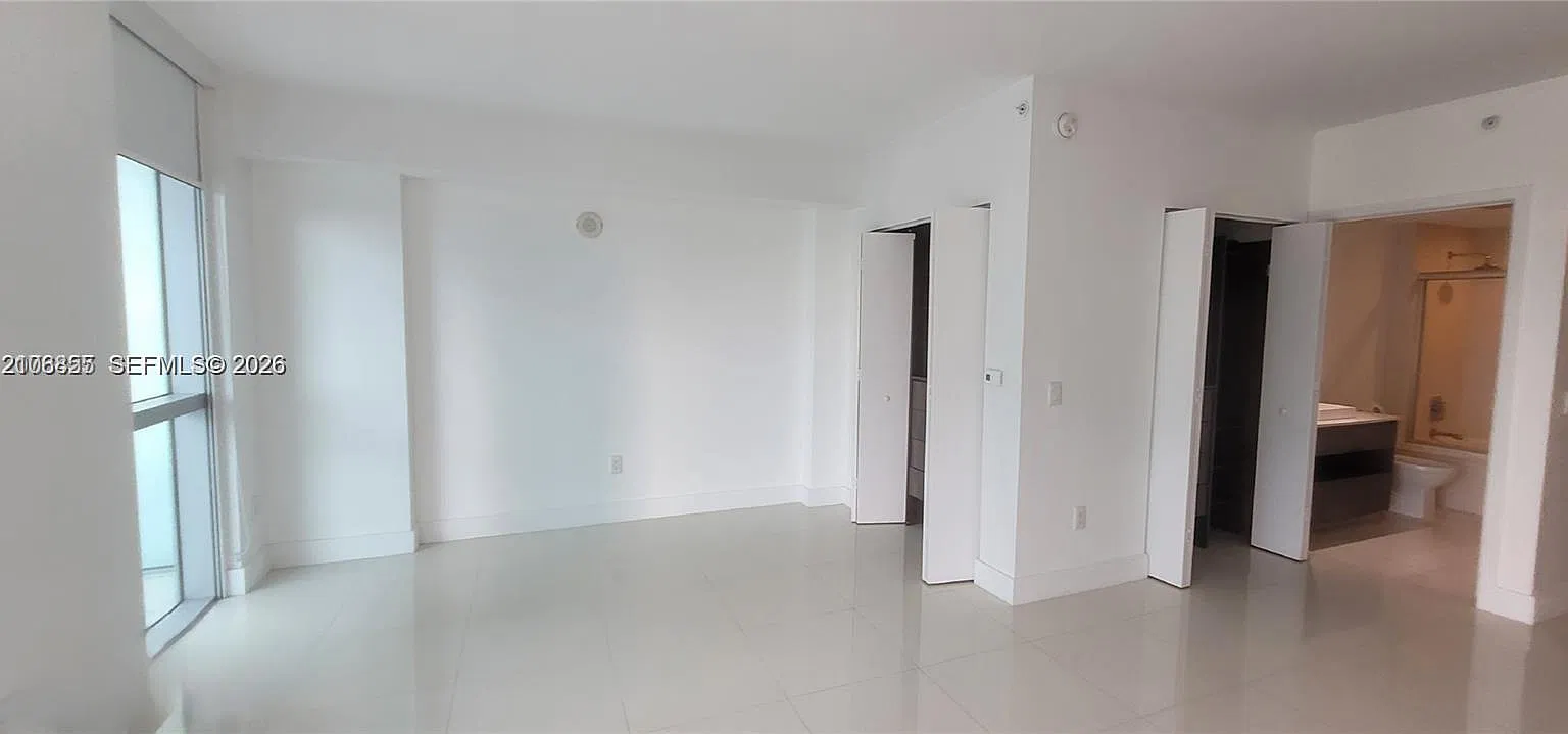 1100 Millecento Residence — Photo 4