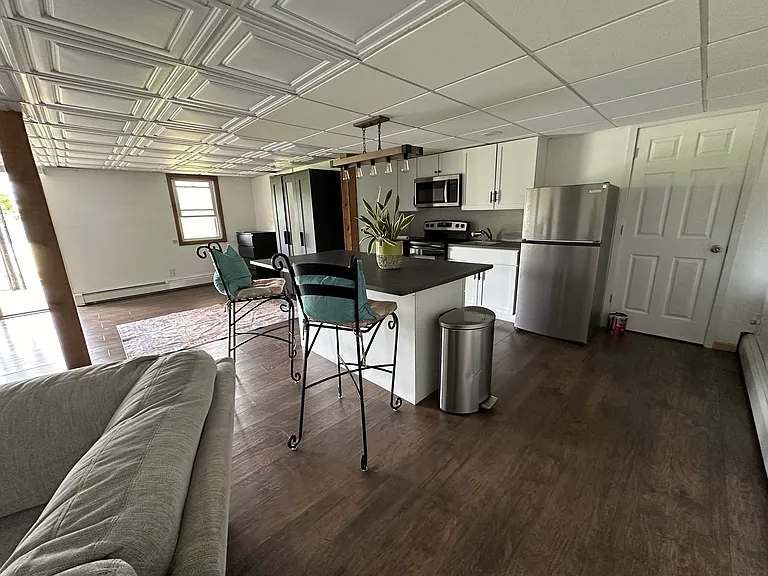 4 Van Ave #B — Photo 11