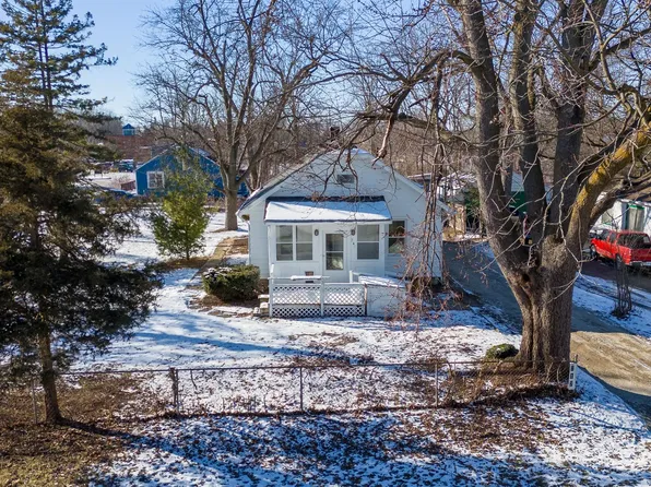 217 Marion Ave, Waterford, MI 48328