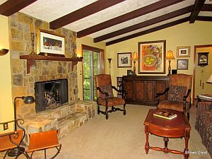 4th image of 2165 Laurel Woods Dr