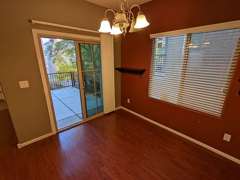 7760 Floral Fabric Ct — Photo 13