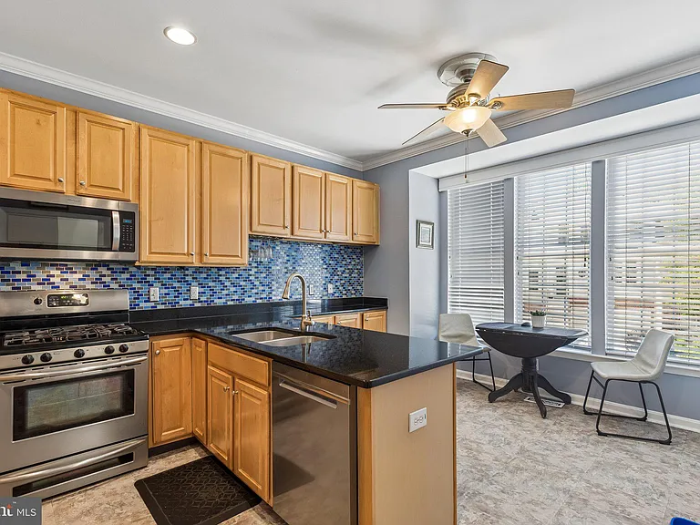 15 Charter Oak Ct — Photo 11