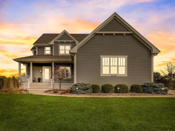 W276N8410 Marshall DRIVE, Hartland, WI 53029