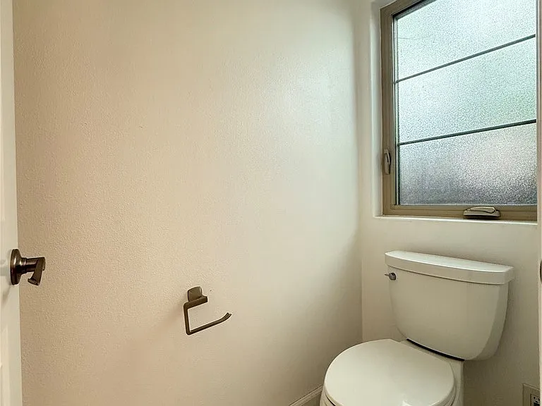 9 Maverick — Photo 17