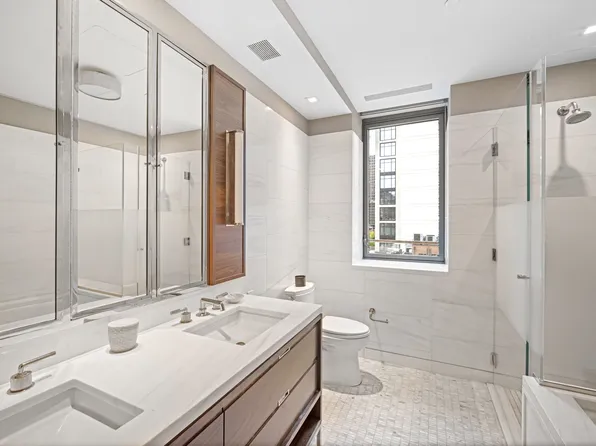 301 East 50th Street image 7 of 18