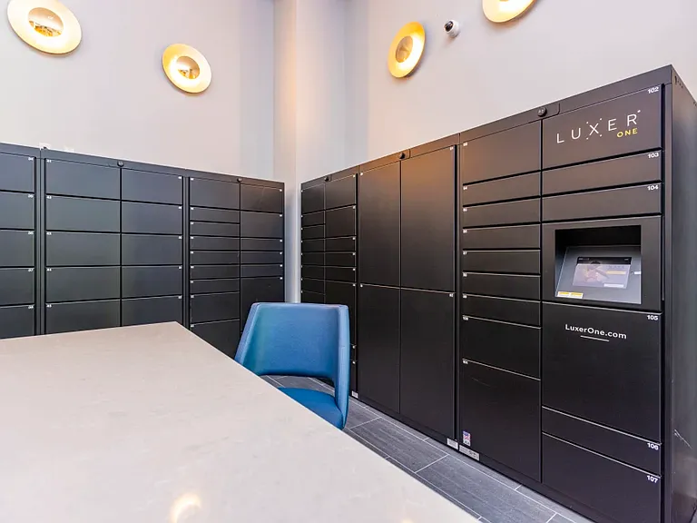 Zeta Luxury Apartments — Photo 21