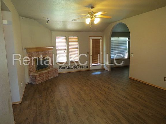 2nd image of 10116 Glascow Dr