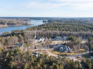 100 Shepards Cove Rd UNIT G301, Kittery, ME 03904