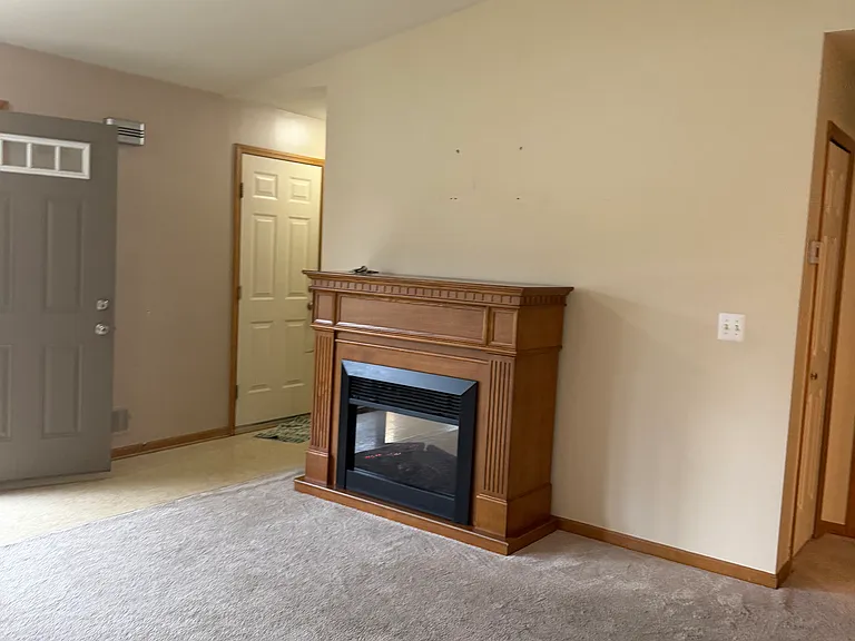 30300 Madison Ave — Photo 11