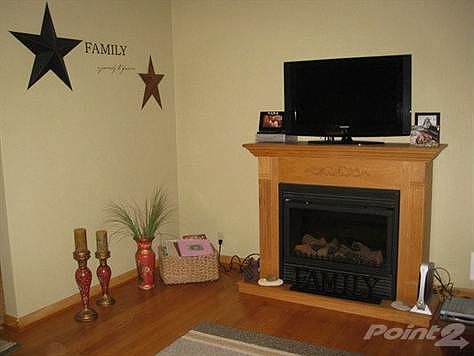 Fireplace second view (Copy)