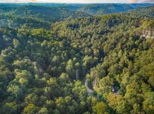 9999 Deer Track Rd, Beattyville, KY 41311