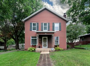 711 S Clayton St, Bloomington, IL 61701