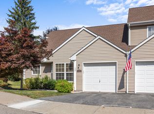 100 Sparrow Ridge Rd, Carmel, NY 10512