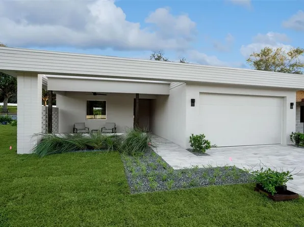 450 Skyfield Ct, Lady Lake, FL 32159