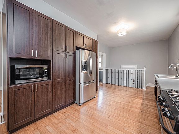 5th image of 2623 Edgewood Dr