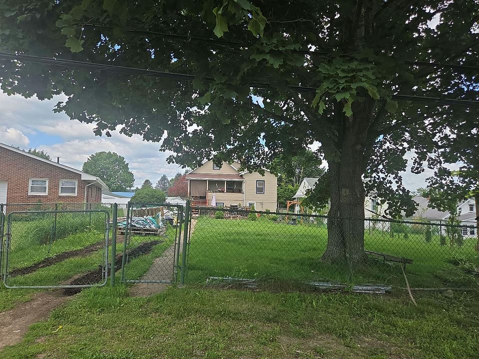 1st image of 816 Wood St