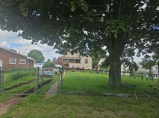 816 Wood St, New Kensington, PA 15068