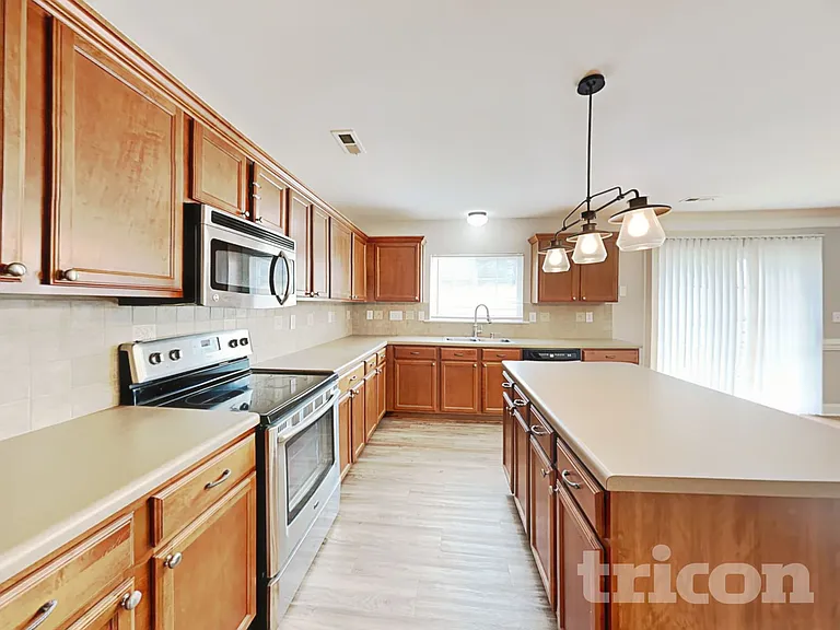 4355 Stone Mountain Dr — Photo 5