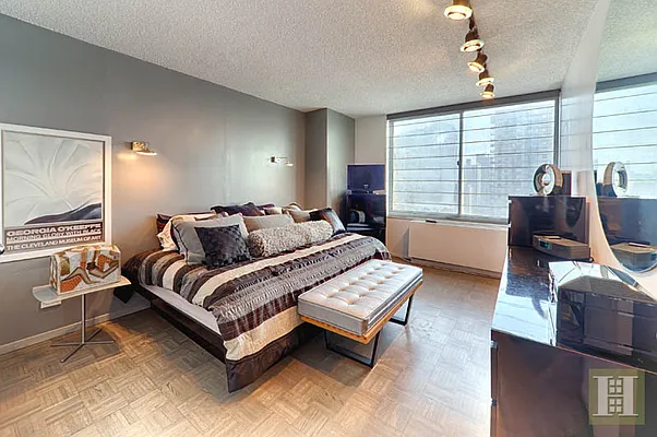 Sold by Halstead Real Estate | media 2