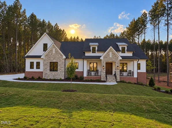 90 Ashbrooke Falls Dr, Franklinton, NC 27525