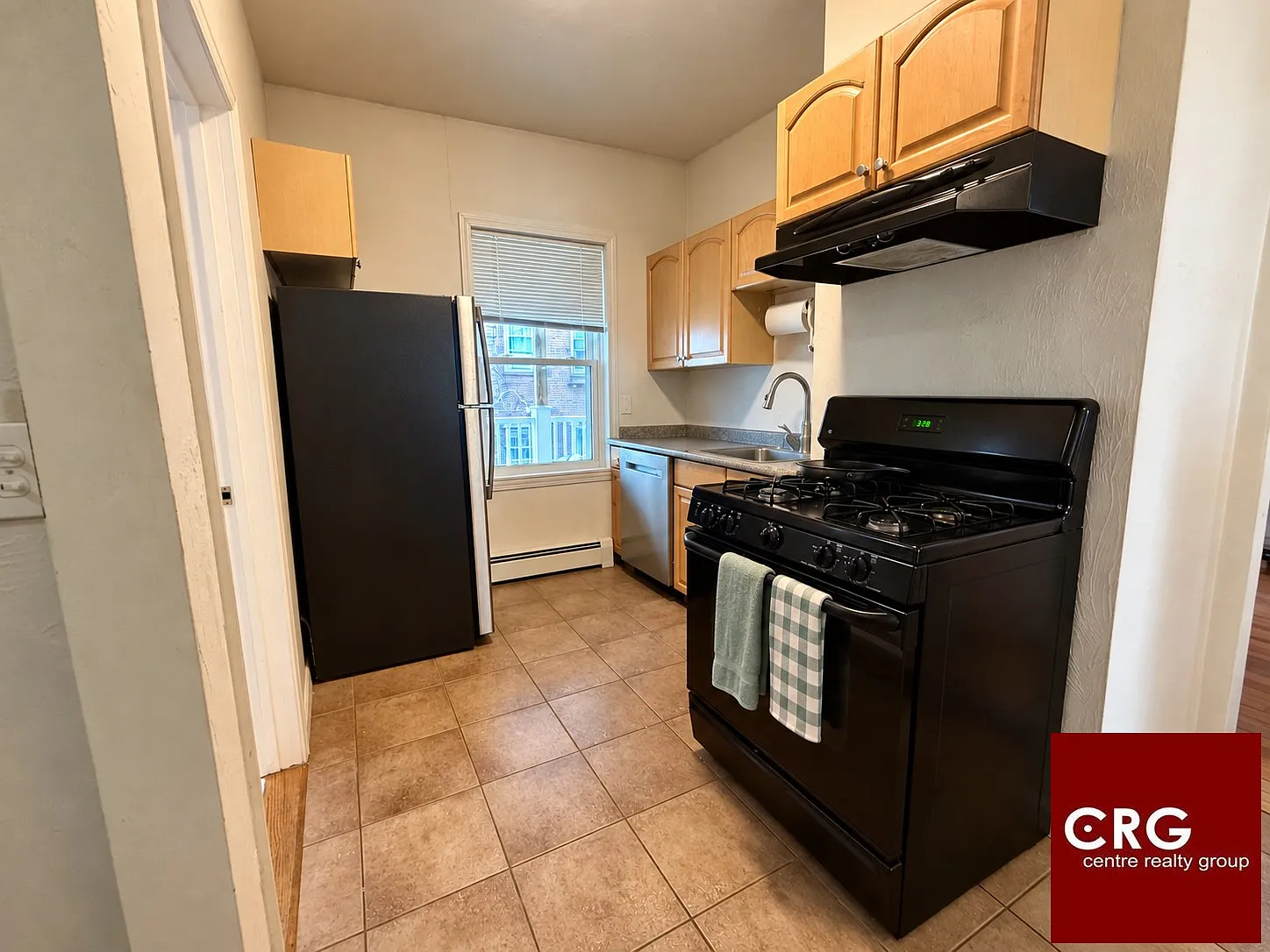 2 bed, 1.0 bath, $2,850 — Photo 2