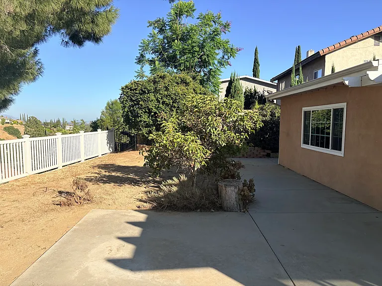 11606 Lyster Ave — Photo 22