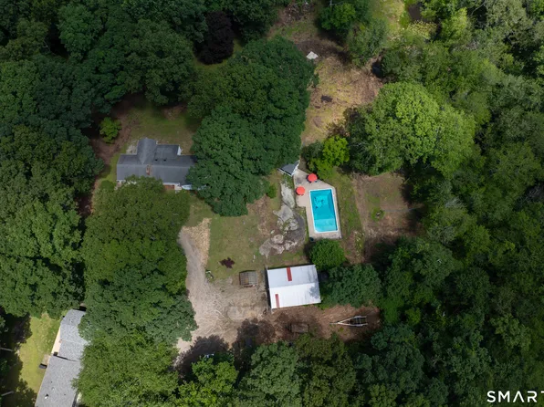 11 Autumn Lane, Clinton, CT 06413