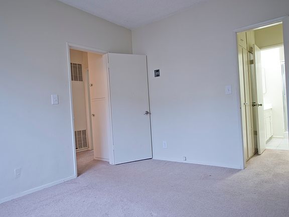 4th image of 930 Westbourne Dr #1e0542169