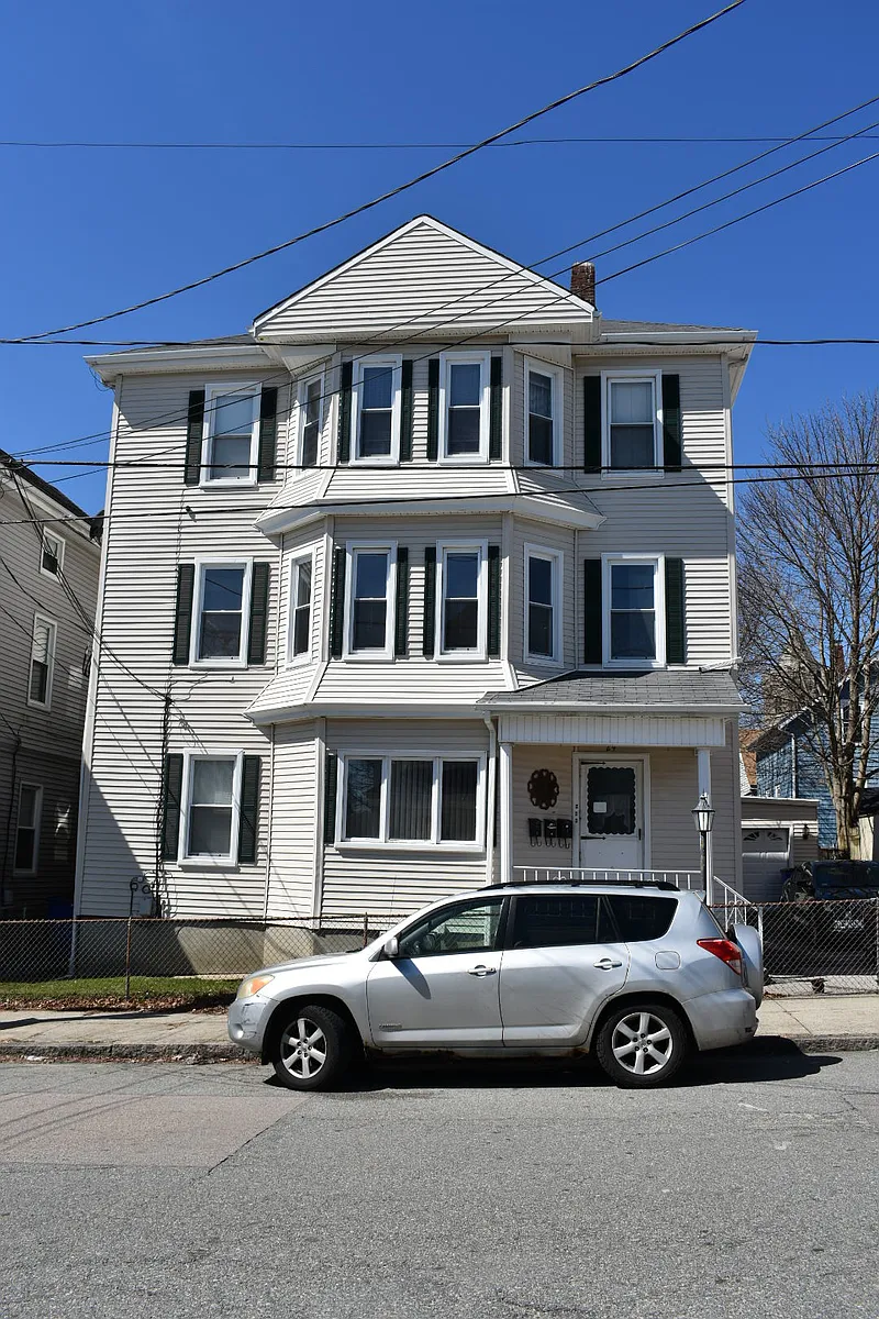 Building Photo - 29 Lapham St