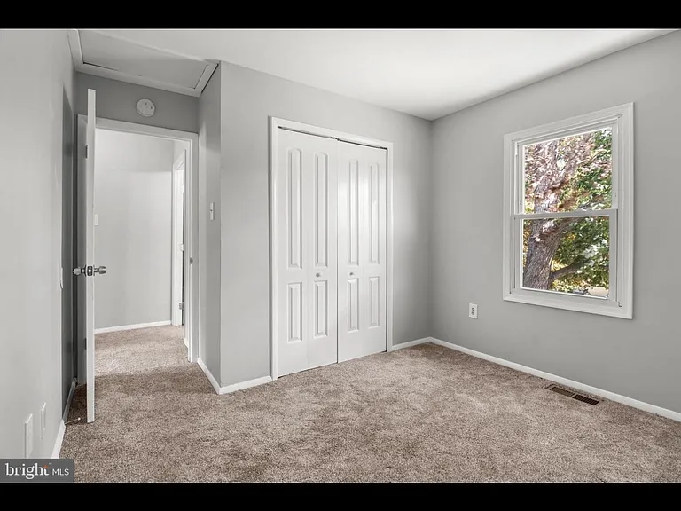 655 Cadbury Dr — Photo 5