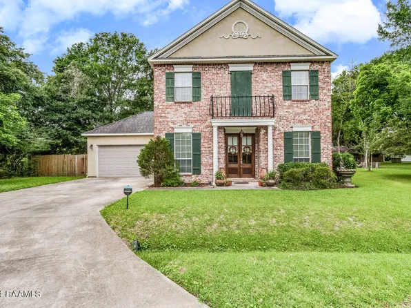 130 Avron Dr, Carencro, LA 70520