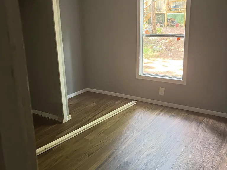 121 Gloria Ln — Photo 9