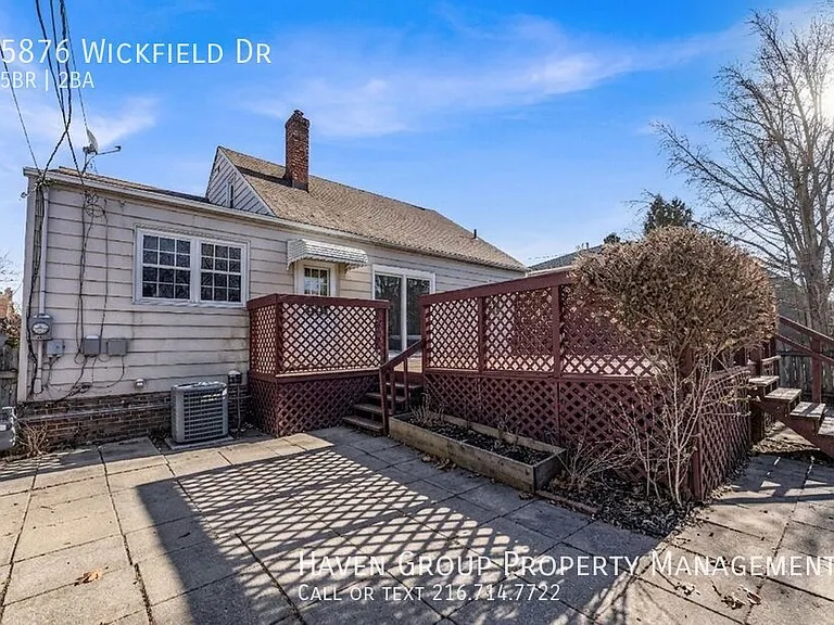 5876 Wickfield Dr — Photo 27