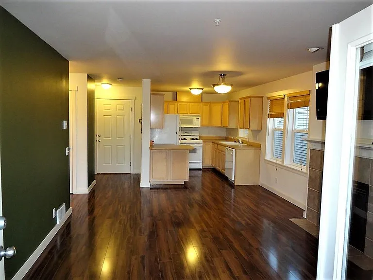 506 NE 73rd St #2A — Photo 6